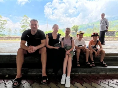Dino und Miras Familie in Sri Lanka