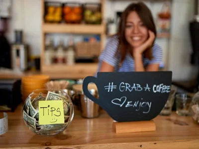 Trinkgeldglas in einem Café