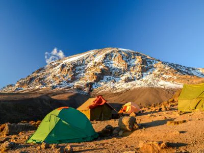 Zelte im Camp am Kilimandscharo