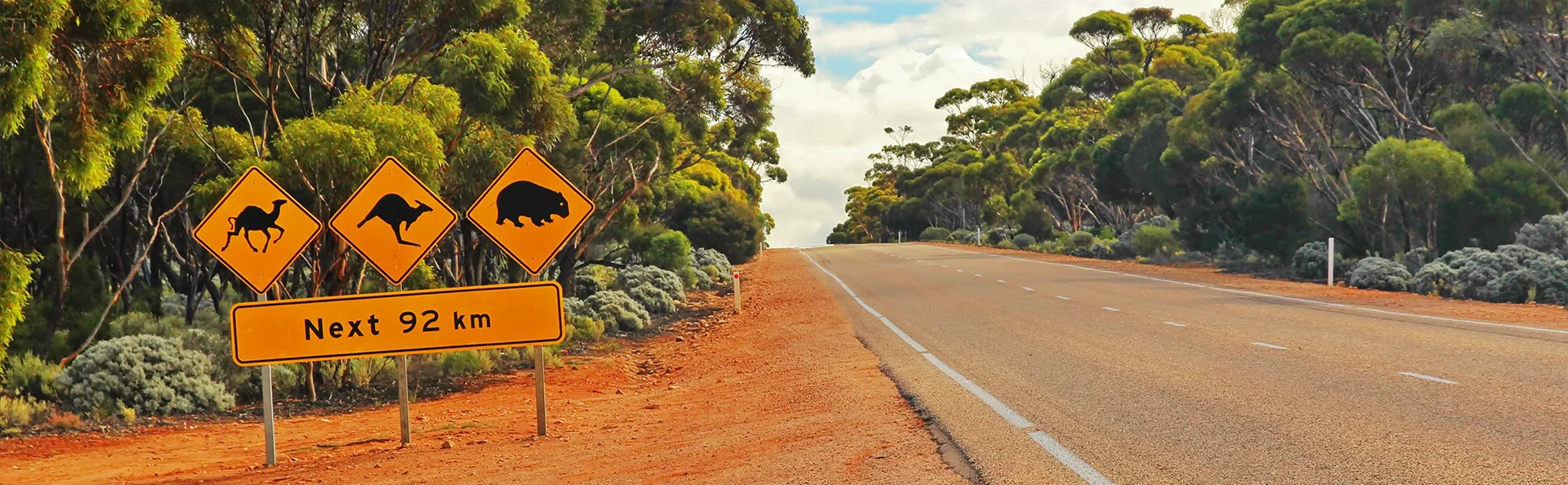 Straße zur Überquerung der Nullarbor-Ebene, Australien